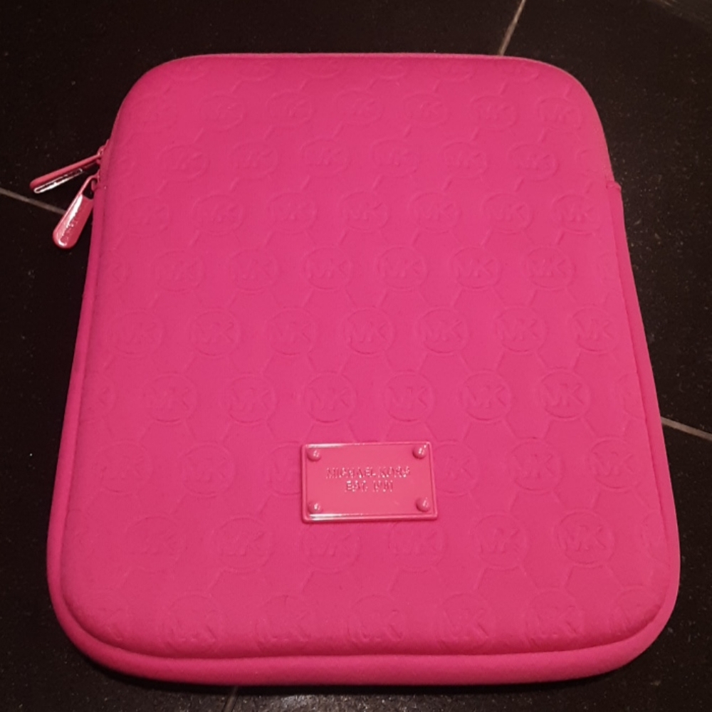 Hot pink Michael Kors cushion iPod cover
